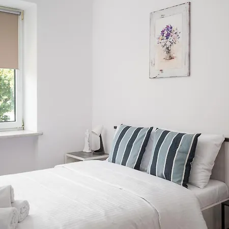 Metro Mlynow Comfort By Bookinghost