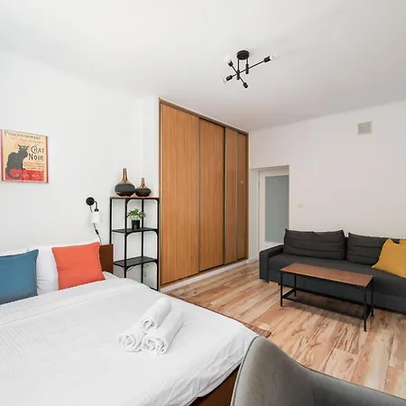 Apartmán Metro Mlynow Comfort By Bookinghost Varšava