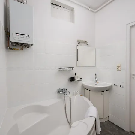 Metro Mlynow Comfort By Bookinghost Apartmán *